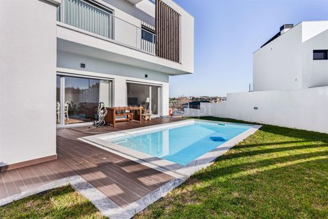 Villa i Almada, Setubal, Almada - € 880.000 | Ref: 120230241 - foto 1