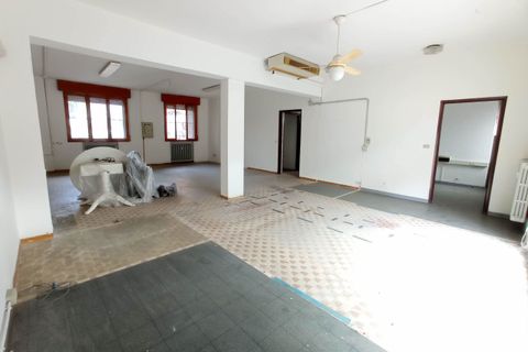 L'establiment comercial a Modena, Modena, Modena - € 900/mes | Ref: 1570 - foto 7