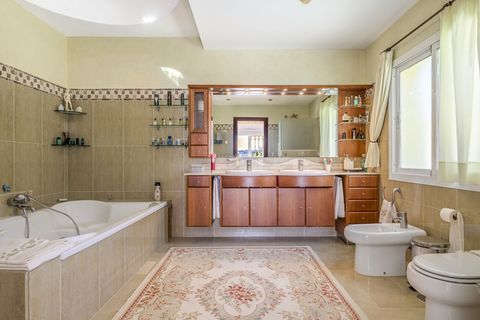 Villa a Benalmadena, Malaga, Benalmadena - € 2.195.000 | Ref: ST5654 - foto 8