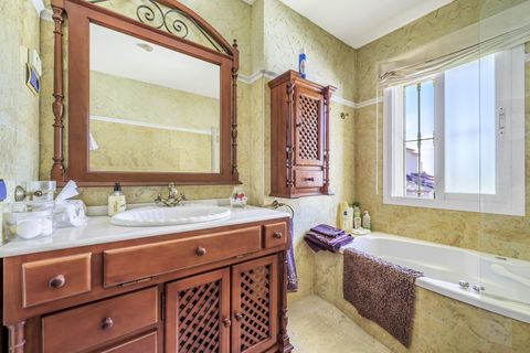 Villa a Benalmadena, Malaga, Benalmadena - € 2.195.000 | Ref: ST5654 - foto 11