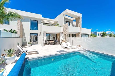 Villa i Adeje, Tenerife, Adeje - € 1.395.000 | Ref: W-02P8FI - foto 1