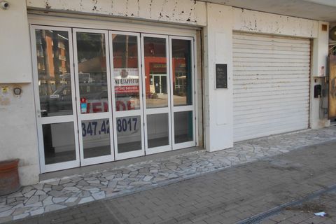 Erhvervsejendom i Comacchio, Ferrara, Comacchio - € 105.000 | Ref: NEGOZIO LEOPARDI - foto 4