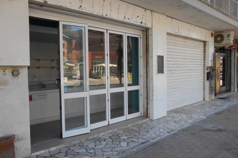 Erhvervsejendom i Comacchio, Ferrara, Comacchio - € 105.000 | Ref: NEGOZIO LEOPARDI - foto 7