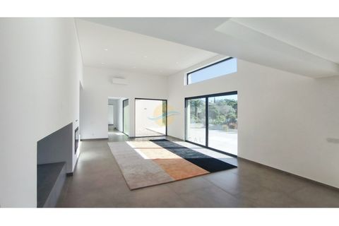 Villa i Carvoeiro, Faro, Carvoeiro - € 1.990.000 | Ref: ACC017 - foto 11