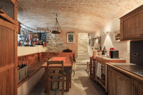 Landejendom i Brienno, Como, Brienno - € 750.000 | Ref: 84432680 - foto 13