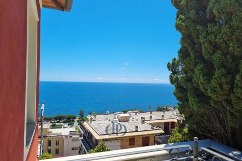 Villa a Sanremo, Imperia, Sanremo - € 850.000 | Ref: 85047189 - foto 2
