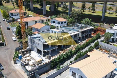 Rækkehus i Funchal, Madeira, Funchal - € 640.000 | Ref: Q2361 - foto 1