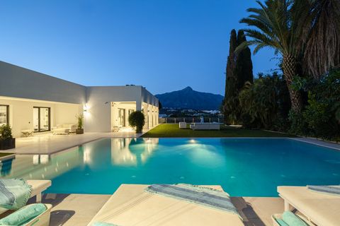 Villa a Marbella, Malaga, Marbella - € 3.950.000 | Ref: PANR-15069 - foto 32