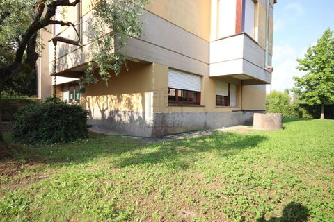 Erhvervsejendom i Lucca, Lucca, Lucca - € 250.000 | Ref: UF01666 - foto 1