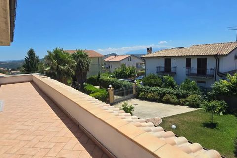 Villa a Collecorvino, Pescara, Collecorvino - € 320.000 | Ref: 85081384 - foto 30