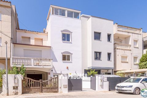 Rækkehus i Empuriabrava, Gerona, Empuriabrava - € 595.000 | Ref: 3372 - foto 1