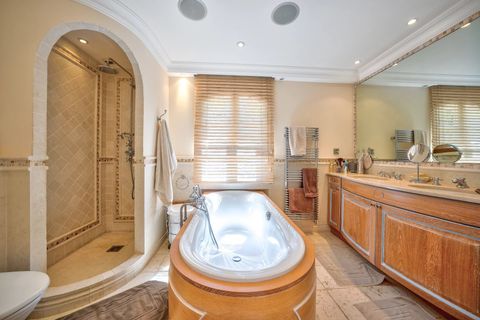 Villa i Valbonne, Alpes-Maritimes, Valbonne - € 3.950.000 | Ref: HH-15466287 - foto 16