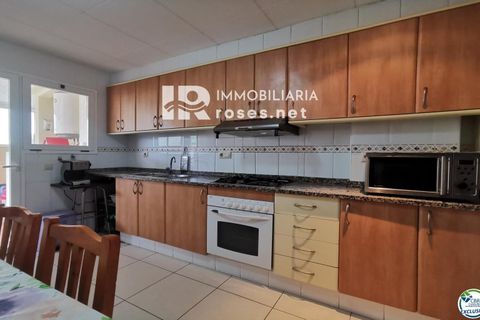 Villa a Roses, Gerona, Roses - € 286.000 | Ref: 3040 - foto 12