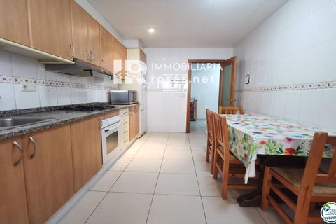 Villa a Roses, Gerona, Roses - € 286.000 | Ref: 3040 - foto 17