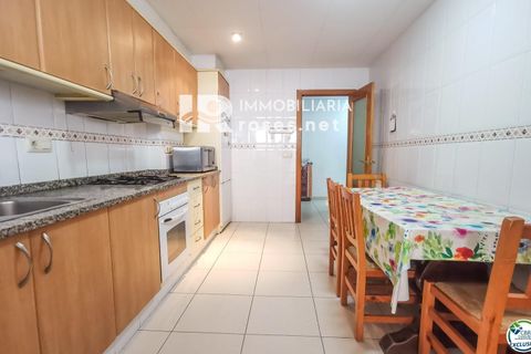 Villa a Roses, Gerona, Roses - € 286.000 | Ref: 3040 - foto 15