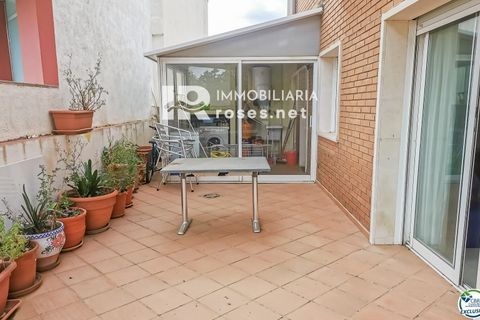 Villa a Roses, Gerona, Roses - € 286.000 | Ref: 3040 - foto 31