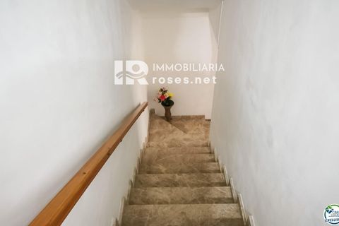 Villa a Roses, Gerona, Roses - € 286.000 | Ref: 3040 - foto 5