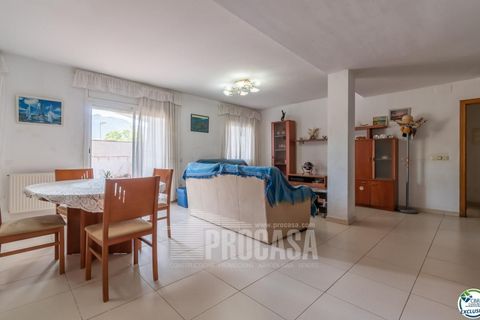 Villa a Roses, Gerona, Roses - € 286.000 | Ref: 3379 - foto 24