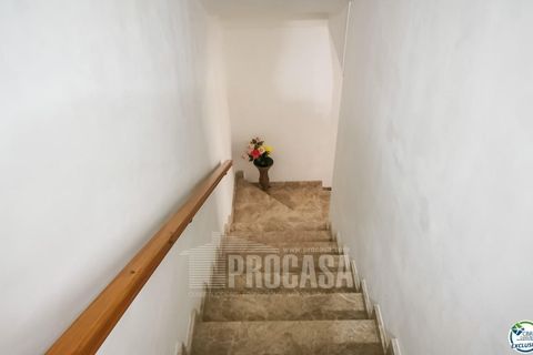 Villa a Roses, Gerona, Roses - € 286.000 | Ref: 3379 - foto 32