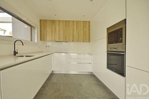 Rækkehus i Seixal, Setubal, Seixal - € 455.000 | Ref: 113440 - foto 1