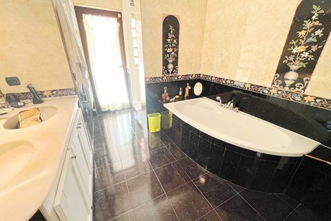 Villa i Roquebrune-Cap-Martin, Alpes-Maritimes, Roquebrune-Cap-Martin - € 1.560.000 | Ref: HH-15489306 - foto 15