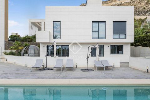 Villa a Alicante, Alicante, Alicante - € 1.174.900 | Ref: ALI52728 - foto 2