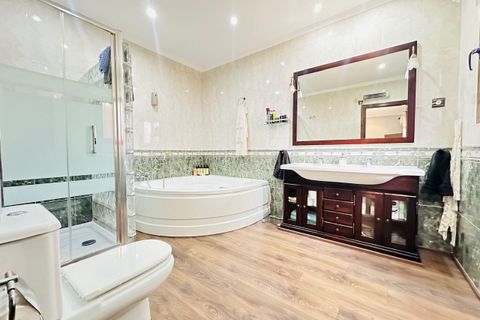 Villa i Torrox Costa, Malaga, Torrox Costa - € 800.000 | Ref: MLH736 - foto 34