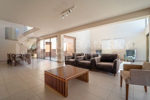 Villa i Guia, Faro, Guia - € 1.400.000 | Ref: USG025/2024 - foto 5