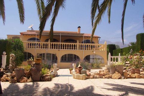 Villa i La Nucia, Alicante - bilde 1