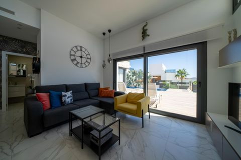 Villa a Finestrat, Alicante, Finestrat - € 7.000/mes | Ref: ALQFT502933/6084 - foto 3