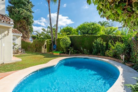 Villa a Marbella, Malaga, Marbella - € 2.720.000 | Ref: PANR-15190 - foto 28