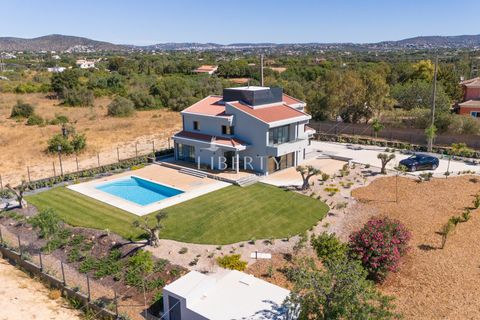 Villa i Almancil, Faro, Almancil - € 1.795.000 | Ref: LBRT292 - foto 24