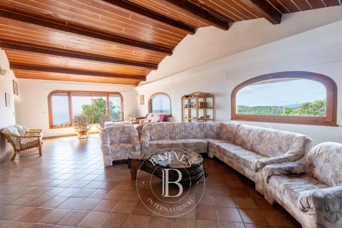 Villa a Bonifacio, Corse-du-Sud, Bonifacio - € 1.300.000 | Ref: RV1654 - foto 3