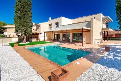 Villa a Albir, Alicante, Albir - € 1.500.000 | Ref: AC-05513/10244 - foto 3