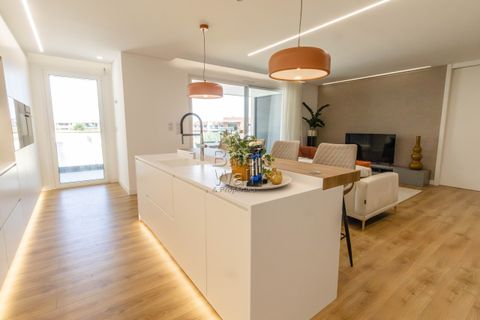 Leilighet i Alverca do Ribatejo, Lisbon, Alverca do Ribatejo - € 655 000 | Ref: PSI-103650 - foto 2