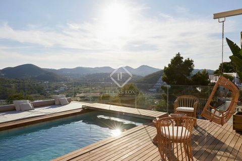Villa a Playa De Cala Llonga, Ibiza, Playa De Cala Llonga - € 3.200.000 | Ref: IBZ53123 - foto 2