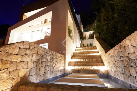 Villa a Playa De Cala Llonga, Ibiza, Playa De Cala Llonga - € 3.200.000 | Ref: IBZ53123 - foto 12