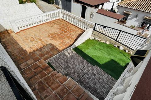 Villa i Almunecar, Granada, Almunecar - € 380 000 | Ref: PSRE-V1148 - foto 2