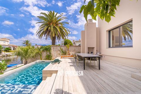 Villa i Empuriabrava, Gerona, Empuriabrava - € 1.390.000 | Ref: 3455 - foto 14