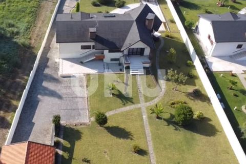Villa a Esmoriz, Aveiro, Esmoriz - € 1.100.000 | Ref: UNU.I.1676.19351 - foto 2