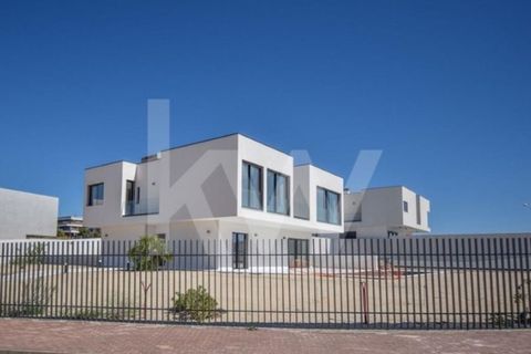 Villa i Amadora, Lisbon, Amadora - € 2.400.000 | Ref: 1196-8246 - foto 3