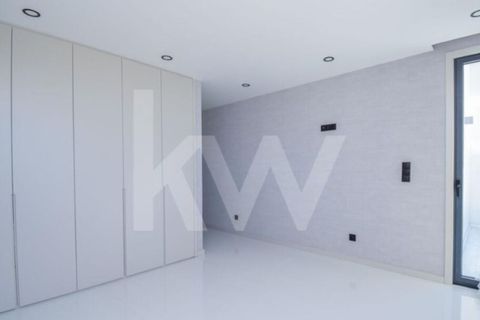 Villa i Amadora, Lisbon, Amadora - € 2.400.000 | Ref: 1196-8246 - foto 15