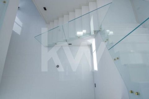 Villa i Amadora, Lisbon, Amadora - € 2.400.000 | Ref: 1196-8246 - foto 28