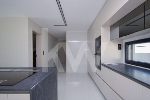 Villa i Amadora, Lisbon, Amadora - € 2.400.000 | Ref: 1196-8246 - foto 32