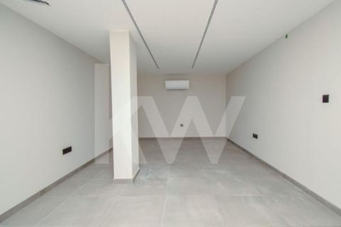 Villa i Amadora, Lisbon, Amadora - € 2.400.000 | Ref: 1196-8246 - foto 40