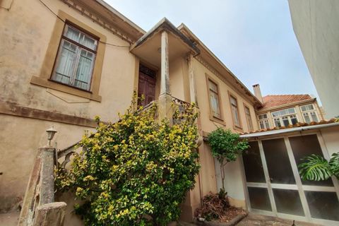 Villa i Espinho, Aveiro, Espinho - € 550.000 | Ref: 653 - foto 1