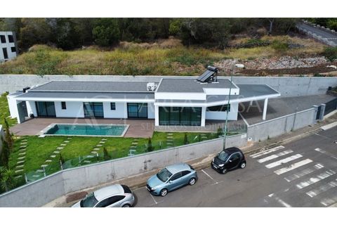 Bungalow i Machico, Madeira, Machico - € 1.250.000 | Ref: CAS_113 - foto 2