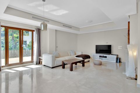 Villa a Benahavis, Malaga, Benahavis - € 985.000 | Ref: EXP07245/8930 - foto 13