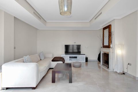 Villa a Benahavis, Malaga, Benahavis - € 985.000 | Ref: EXP07245/8930 - foto 14