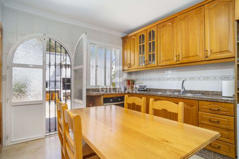 Villa i Estepona, Malaga, Estepona - € 1.075.000 | Ref: 201168 - foto 23